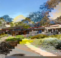 Deakin Geelong Units - Redcliffe Tourism