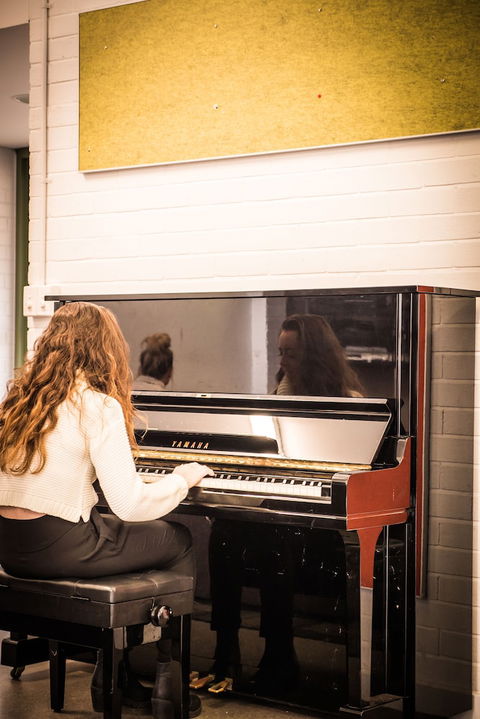 Deakin Geelong Units - Redcliffe Tourism 4