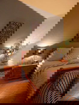 Amande Bed And Breakfast - Redcliffe Tourism 2