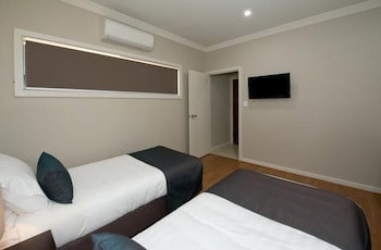 Renmark Holiday Apartments - Redcliffe Tourism 6