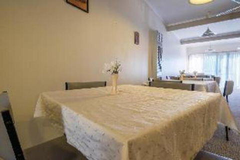 London Motor Inn - Redcliffe Tourism 0