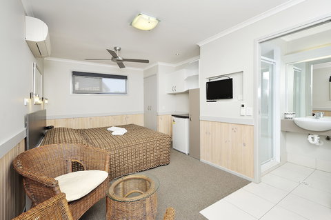 NRMA Sydney Lakeside Holiday Park - Redcliffe Tourism 5