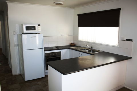 A-line Holiday Park - Redcliffe Tourism 3