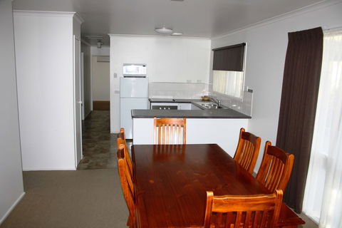 A-line Holiday Park - Redcliffe Tourism 0