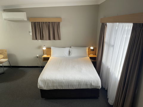 Colonial Motel Richmond - Redcliffe Tourism 3