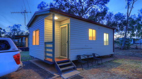Cobar Caravan Park - Redcliffe Tourism 2