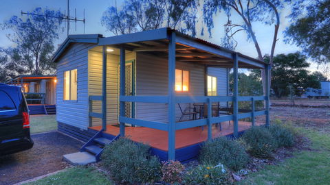 Cobar Caravan Park - Redcliffe Tourism 0
