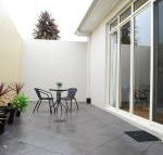 Courtyard Complex Bha - Redcliffe Tourism