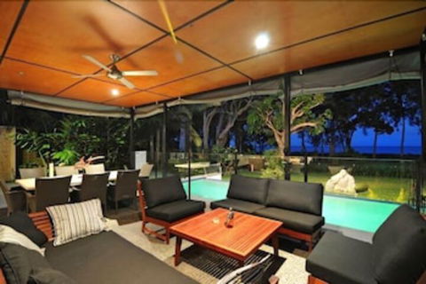 Bramston On The Beach - Redcliffe Tourism 7