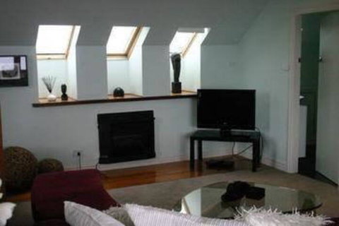 Queenscliff Hotel - Redcliffe Tourism 0