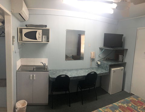 Motel Holliday Kingaroy - Redcliffe Tourism 5