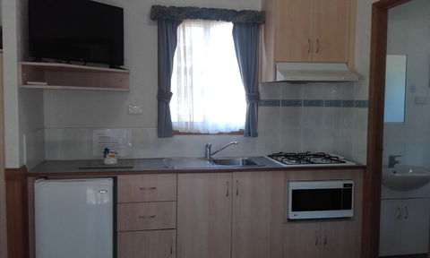 Acclaim Gateway Caravan Park - Redcliffe Tourism 6