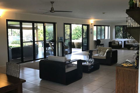 Crystalbrook Lodge - Redcliffe Tourism 2