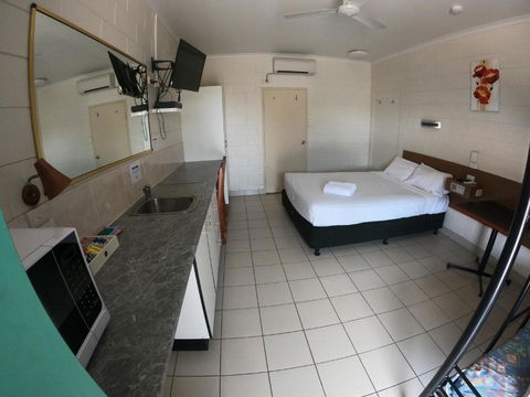 Coolabah Motel Townsville - Redcliffe Tourism 3