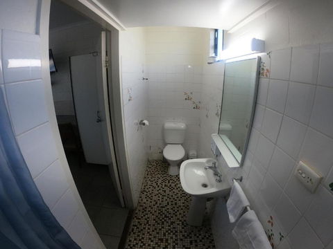 Coolabah Motel Townsville - Redcliffe Tourism 4