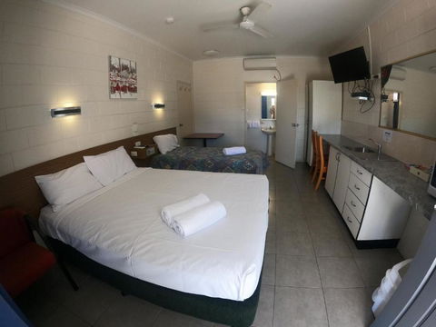 Coolabah Motel Townsville - Redcliffe Tourism 5