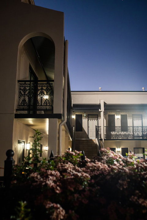 Inverell Terrace Motor Lodge - Redcliffe Tourism 3