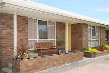 Apollo Bay Backpackers Lodge - Redcliffe Tourism 1