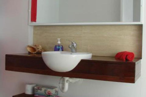Hove To B & B - Redcliffe Tourism 3