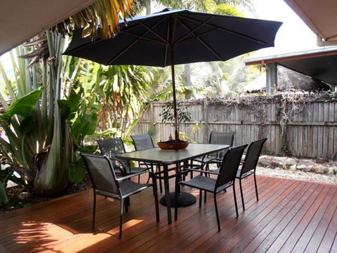 Jambala Beach House - Redcliffe Tourism 0