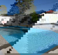 Riviera on Ruthven Motel - Redcliffe Tourism