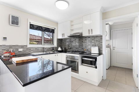City One Apartment - Redcliffe Tourism 6
