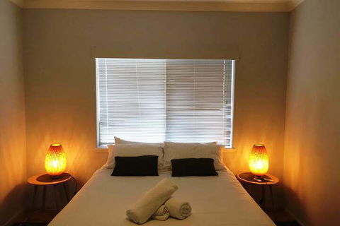 Acacia Holiday Or Business Stay Accommodation - Redcliffe Tourism 2
