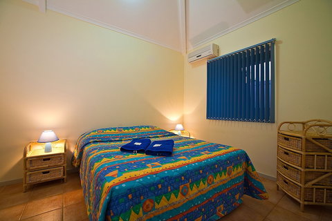 Osprey Holiday Village - Redcliffe Tourism 1