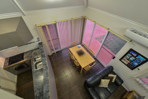 Osprey Holiday Village - Redcliffe Tourism 3