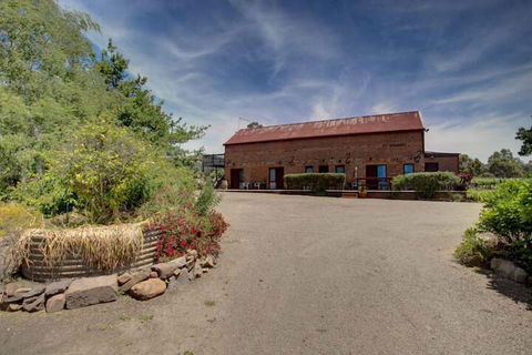 Highton Manor - Redcliffe Tourism 3