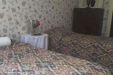 Highton Manor - Redcliffe Tourism 1