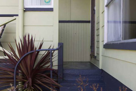 Lady Barron Holiday Home - Redcliffe Tourism 1
