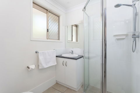 Apollo Lodge - Redcliffe Tourism 3