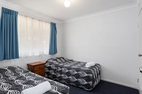 Apollo Lodge - Redcliffe Tourism 5