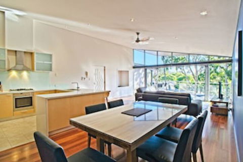 Central Avenue Apartments - Redcliffe Tourism 0