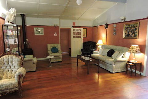 Kubba Roonga Guesthouse - Luxury Spa Retreat - Redcliffe Tourism 5