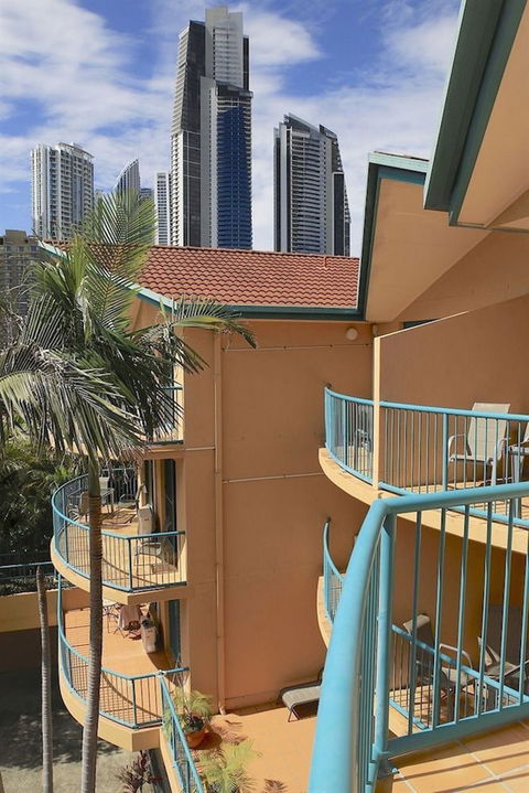 Karana Palms Resort - Redcliffe Tourism 6