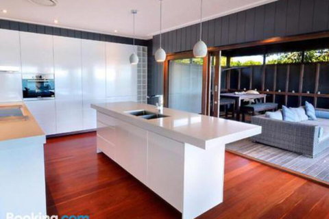 Dolphins At Sunset - Redcliffe Tourism 5