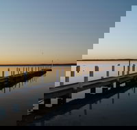 Waterfront Retreat at Wattle Point - Redcliffe Tourism