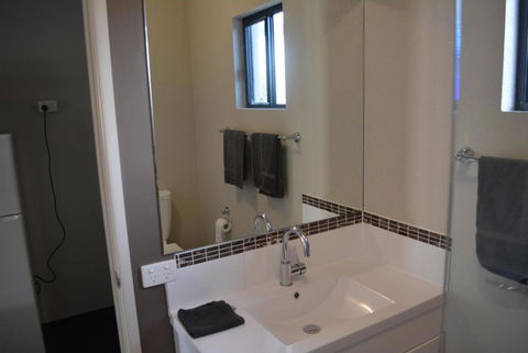 Carmila Sands Motel - Redcliffe Tourism 2