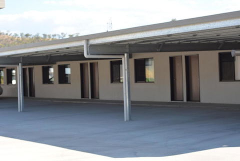 Carmila Sands Motel - Redcliffe Tourism 1