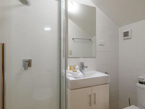 Mintee On Deadmans - Redcliffe Tourism 3