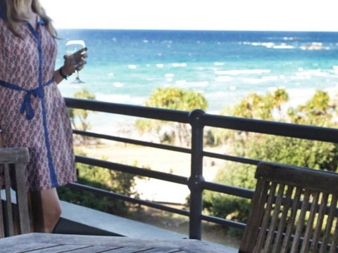 Mintee On Deadmans - Redcliffe Tourism 2