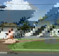Kurrmine Beach Motel - Redcliffe Tourism