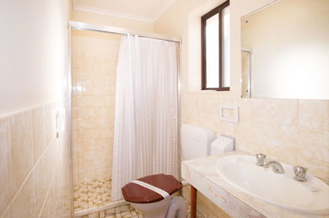 Augusta Budget Motel - Redcliffe Tourism 5