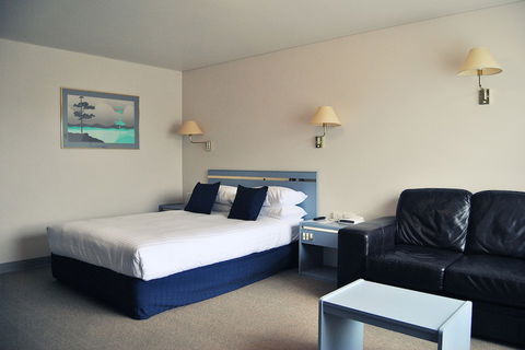 Sunrise Devonport - Redcliffe Tourism 5