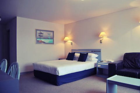 Sunrise Devonport - Redcliffe Tourism 0