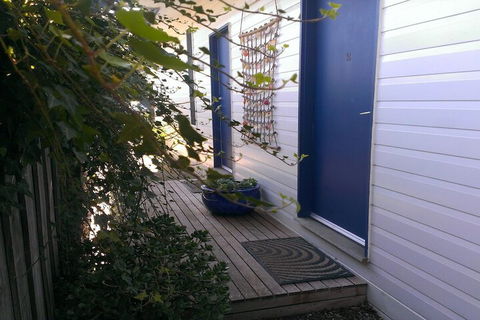 Springtide Studio Apartments - Redcliffe Tourism 1
