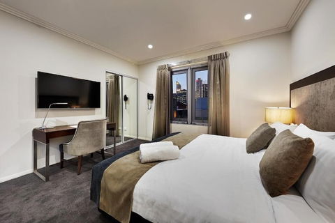 Attika Hotel - Redcliffe Tourism 4