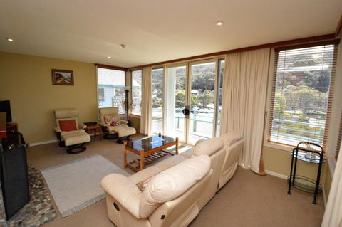 Aspect 2 - Redcliffe Tourism 3
